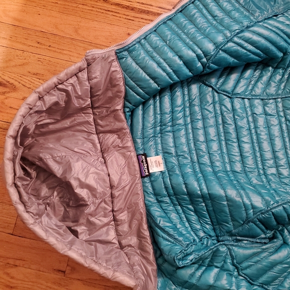 Patagonia winter Puffer Jacket W'S Large - Picture 7 of 11